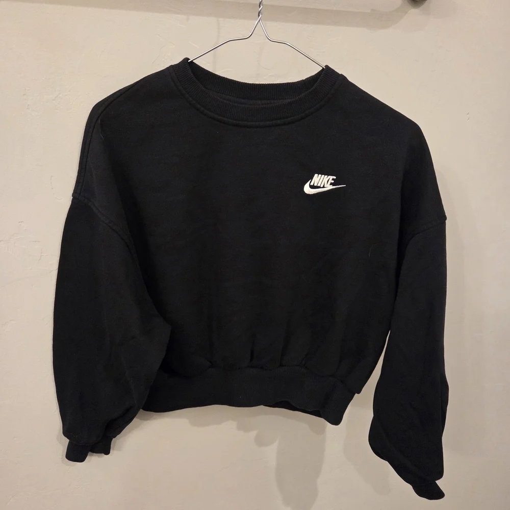 Nike Sportswear Club Fleece Girls' Boxy Crew-Neck Sweatshirt
